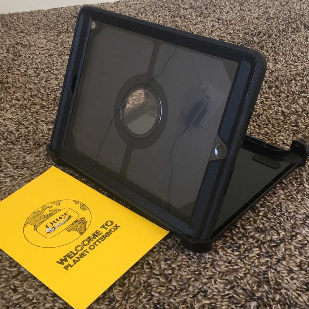 Otterbox Defender Case for 9.7 iPad 5th & 6th gen